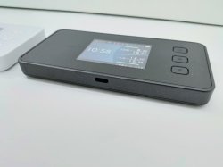 画像3: ａｕ　ＮＡＲ０１　Ｓｐｅｅｄ ＷｉーＦｉ ５Ｇ Ｘ１１　モックアップ　２色セット