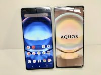 ＮＴＴドコモ　ＳＨ－５２Ｄ　ＡＱＵＯＳ Ｒ８　モックアップ　２色セット