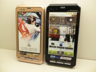 ＮＴＴドコモ Ｐ－０７Ｃ Androidスマートフォン モックアップ ２色