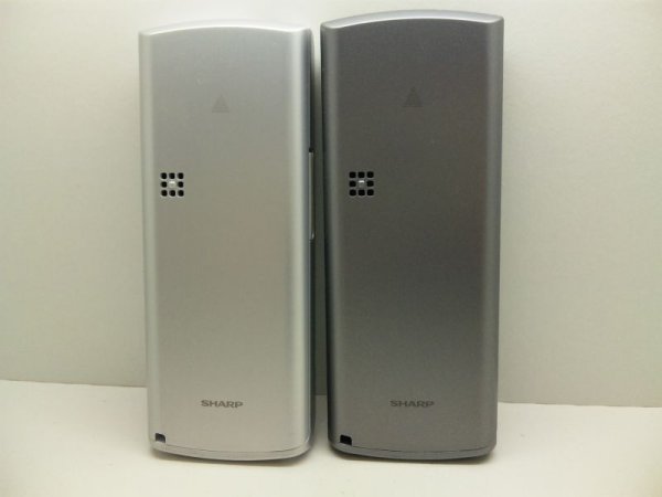 画像2: ソフトバンク　２０１ＳＨ　モックアップ　２色セット (2)