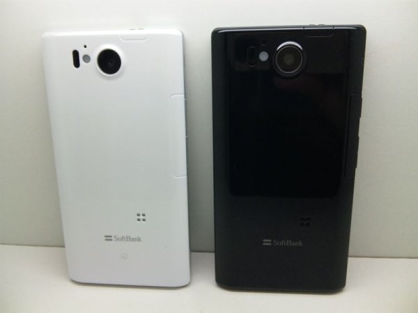 画像2: ソフトバンク　１０６ＳＨ　AQUOS PHONE　Ｘｘ モックアップ　２色セット (2)