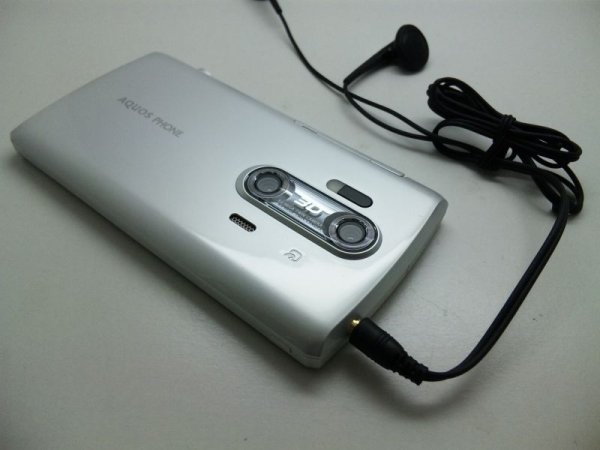 画像4: ＮＴＴドコモ　ＳＨ－１２Ｃ　AQUOS　Phone　モックアップ　２色セット (4)