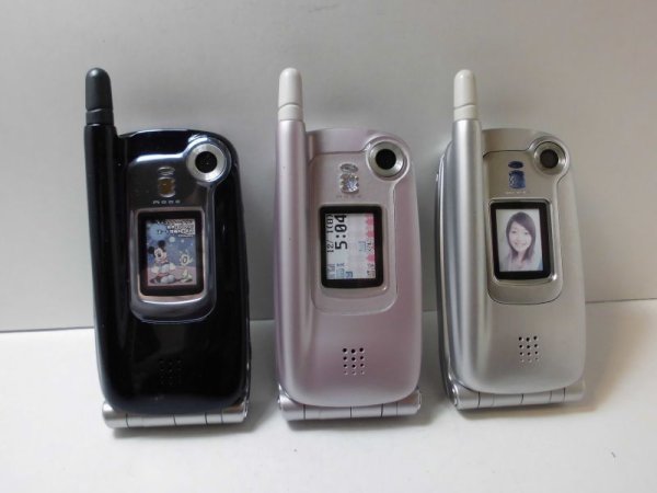 画像1: ＮＴＴドコモ　Ｎ５０４ｉｓ　モックアップ (1)