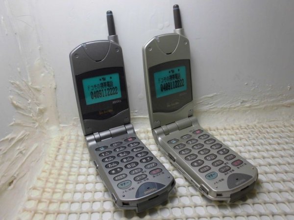 画像2: ＮＴＴドコモ　Ｎ２０６ｓＨＹＰＥＲ　モックアップ　【クリックポスト非対応商品】 (2)