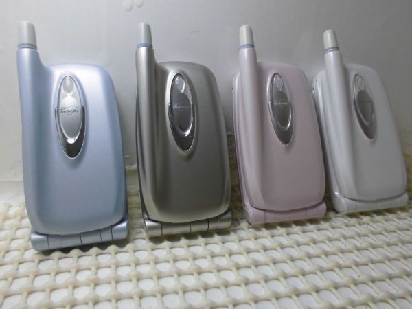 画像1: ＮＴＴドコモ　Ｎ２０９ｉ　モックアップ (1)