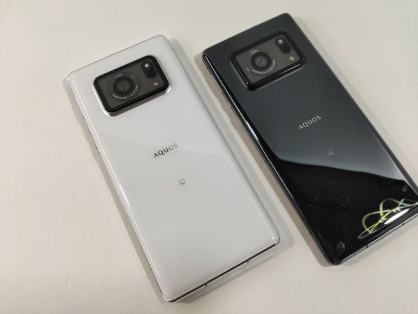 画像2: ソフトバンク　Ａ１０１ＳＨ　ＡＱＵＯＳ Ｒ６ モックアップ　２色セット (2)