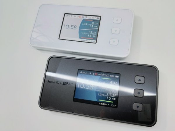 画像1: ａｕ　ＮＡＲ０１　Ｓｐｅｅｄ ＷｉーＦｉ ５Ｇ Ｘ１１　モックアップ　２色セット (1)