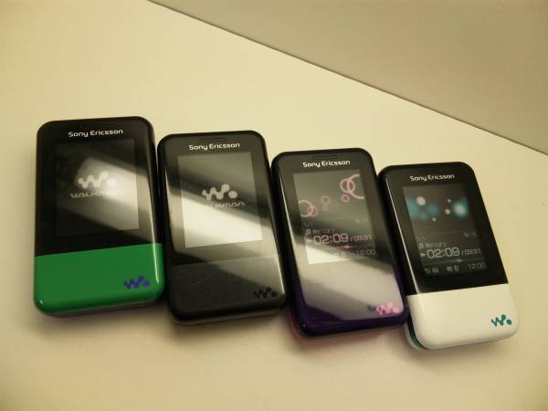 ａｕ Ｗ６５Ｓ Walkman Phone Xmini モックアップ ４色セット - モック