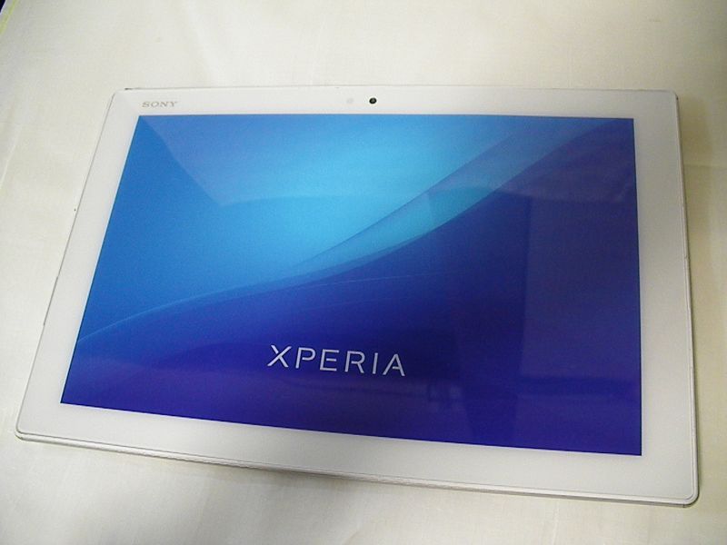 au SOT31 Xperia Z4 Tablet ホワイトau3
