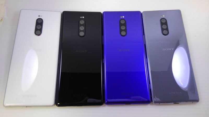ａｕ ＳＯＶ４０ Ｘｐｅｒｉａ １ モックアップ ４色セット - モック ...